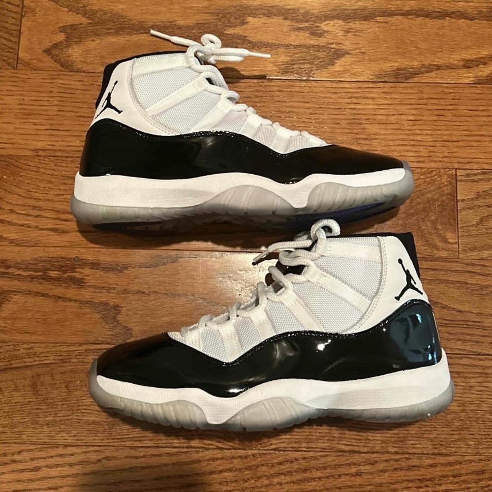 Nike air Jordan concord 11